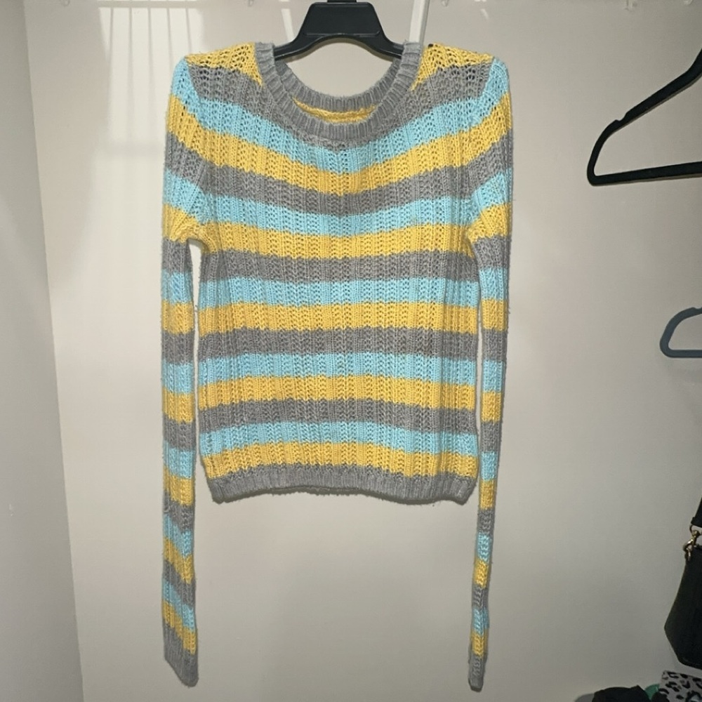 Cropped sweater